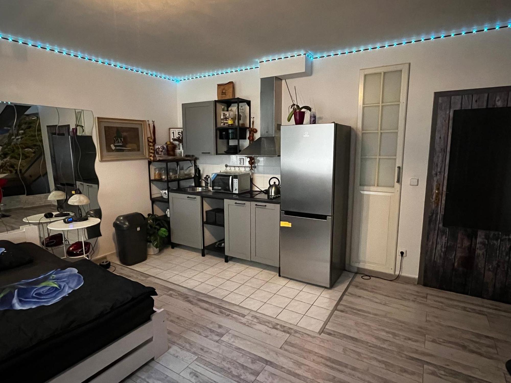 MONFas APARTMENT HOSTIVAŘ Praha Exteriér fotografie
