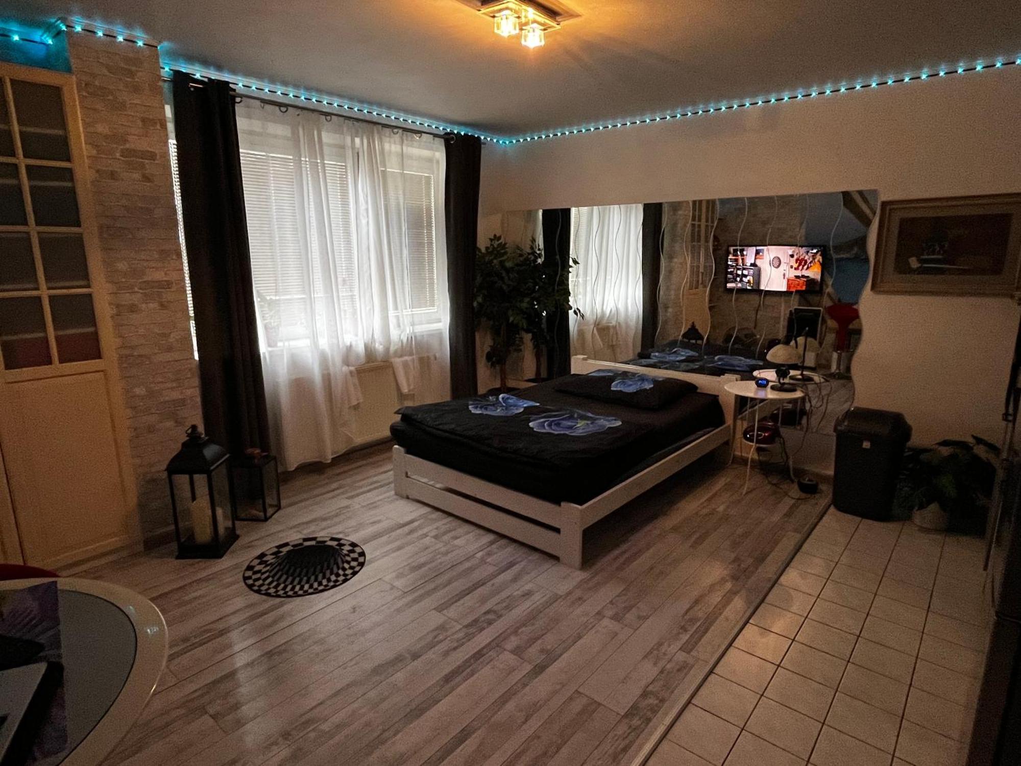 MONFas APARTMENT HOSTIVAŘ Praha Exteriér fotografie